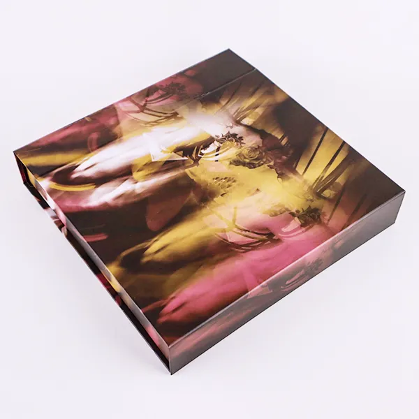 အဝတ်အစားလက်ဆောင်သေတ္တာများ